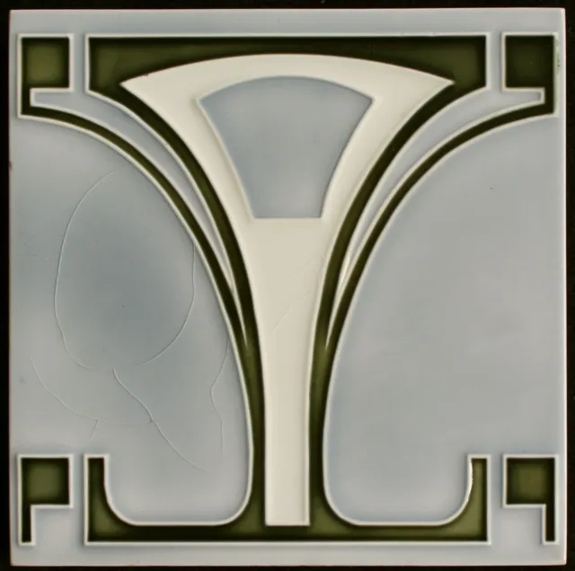 Attractive Original  Art Nouveau tile C 1900 Boizenburg Geometric design