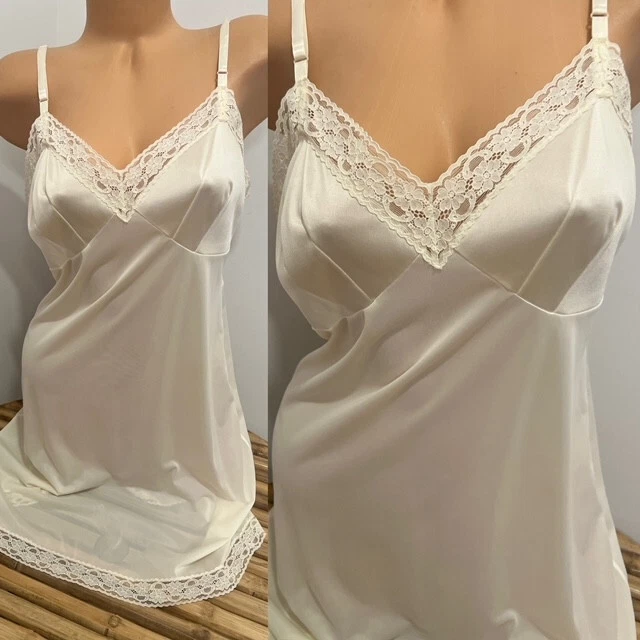 VTG VANITY FAIR  SILKY Nylon & Lace IVORY  SILKY LINGERIE FULL SLIP DRESS sz 38