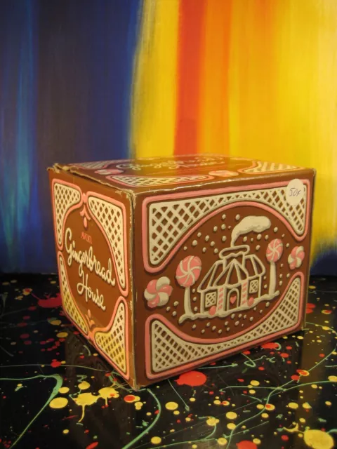 Avon Gingerbread House Frankincense & Myrrh Decorative Christmas Candle 1979
