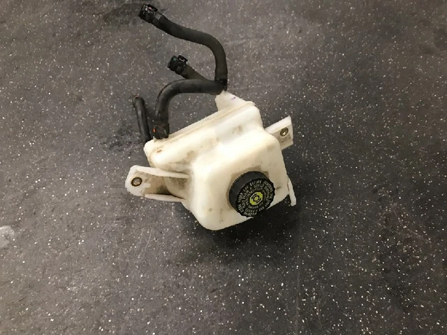 00000 FREIN LIQUIDE RESERVOIR Toyota Yaris III (P13) 2015