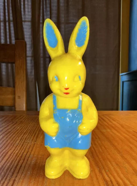 Irwin Toys Yellow Easter Bunny Hard Plastic Rattle 6 Inch Vintage USA