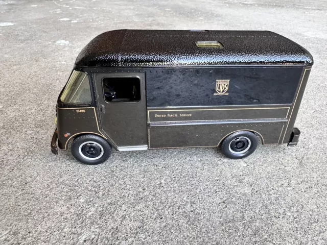 Hermann Marketing , 1/28 DieCast 1957 UPS (United Parcel Service) Truck