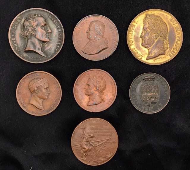 Vendo PUNTINE PER AUTO D'EPOCA VARIE MARCHE MODELLI E ANNI ORIGINALI
