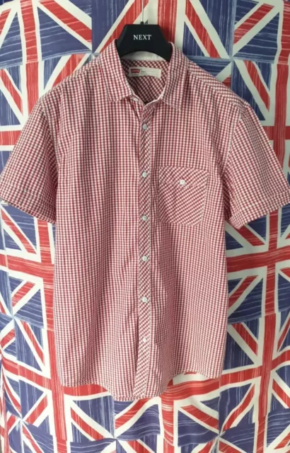 Levis Mens Red White Checked Short Sleeved Shirt Size Medium