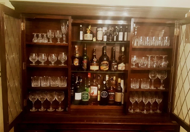 JAYCEE FURNITURE DRINKS Cabinet in Mid Oak 60.00 PicClick UK