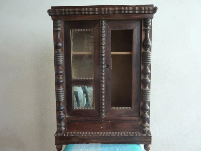 Armoire de poupée ancienne - France