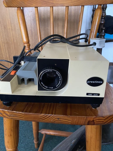 Prestinox 680 auto slide projector used