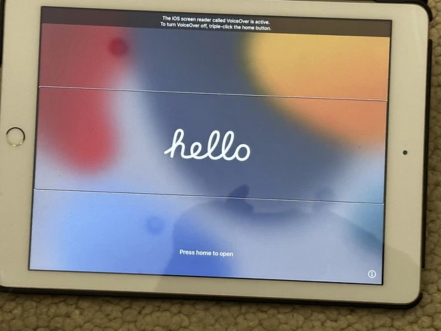APPLE IPAD 5th Gen - MPGT2LL/A 9.7 in, 32GB Wi-Fi Only White/Silver EXCELLENT