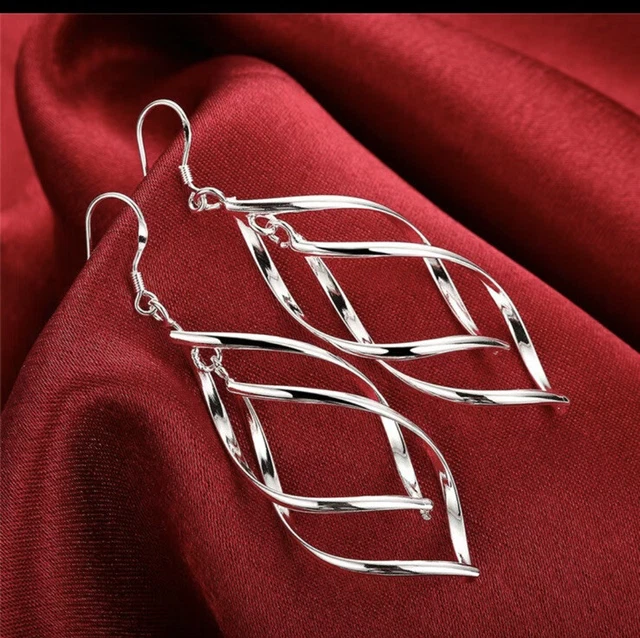 Leaf Shaped Drop Dangle Hook Earrings Elegant Womens Fashion Twist Silver Plated