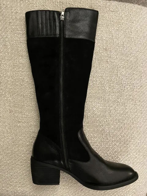 Born Cast Knee High Tall Black Suede Leather Riding Boots Womens Size 9.5