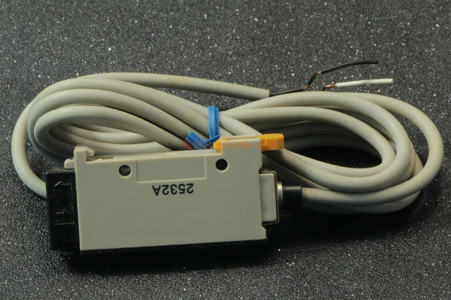 1 pz nuovo sensore barriera fotoelettrica Omron E3XR-CE4 E3XR CE4 12-24VDC