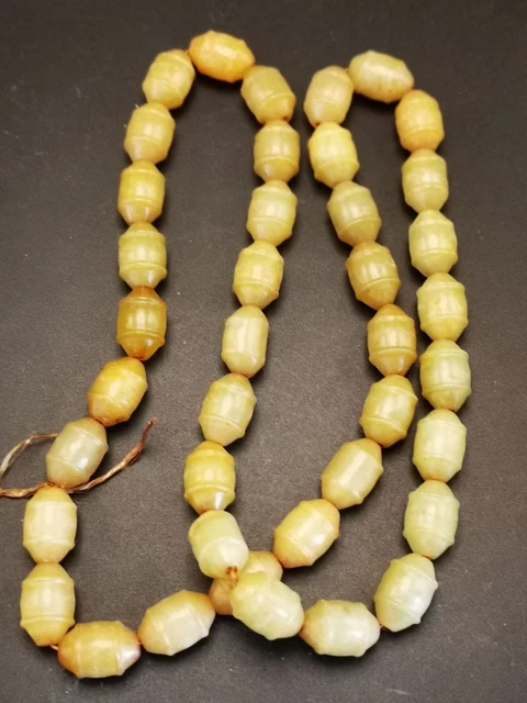 Elegant Old Hetian Jade Hand-carved Ancient Spiral Buddha Bead Necklace C78