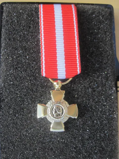 Médaille Miniature ( Réduction)  Croix de la Valeur Militaire