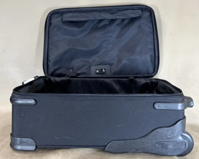 Preowned DAKOTA by Tumi Black Luggage 20" Upright Wheeled Suitcase 8