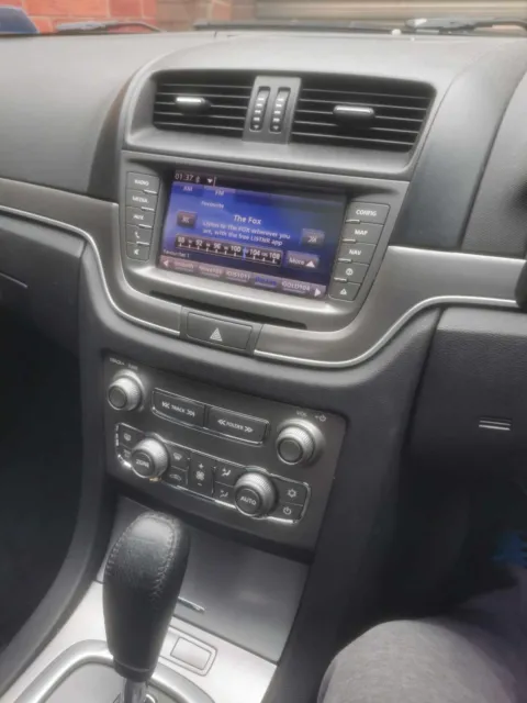 Holden VE Series 2 IQ stereo unit dash fascia SS Sv6 Radio navigation CALAIS SSV