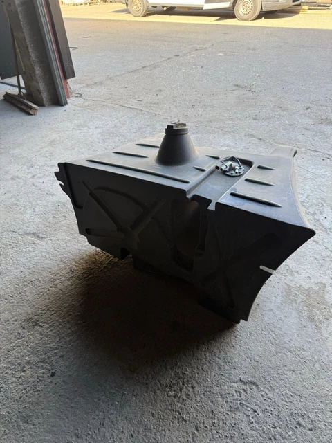 JCB 3cx Plastic Titan Damaged Fuel JCB 3cx Plastic Titan Damaged Fuel