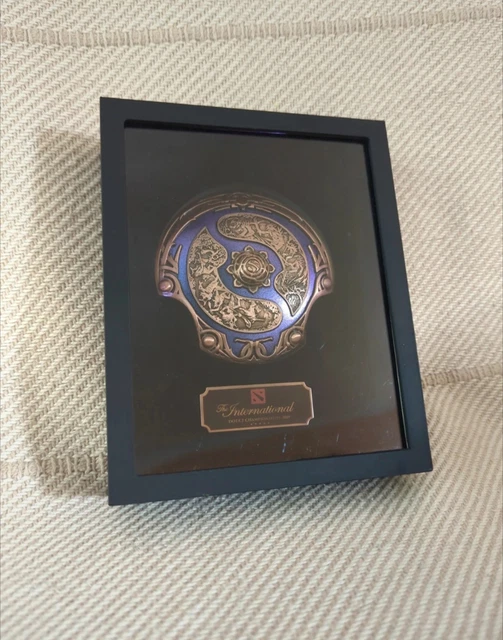 DOTA 2 THE International 2019 Collector's Aegis Medal