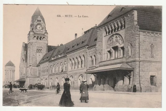 METZ  - Moselle - CPA 57 - La Gare -