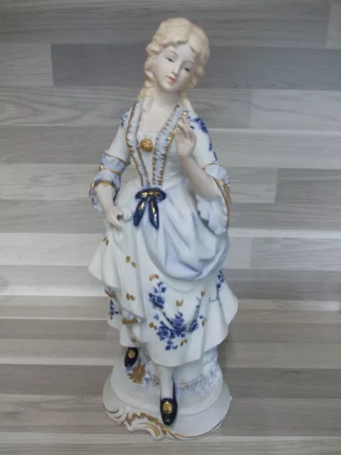 Grosse Figur von Frau in Barok Stil aus Bisquit Porzellan Figur H34cm gemarkt