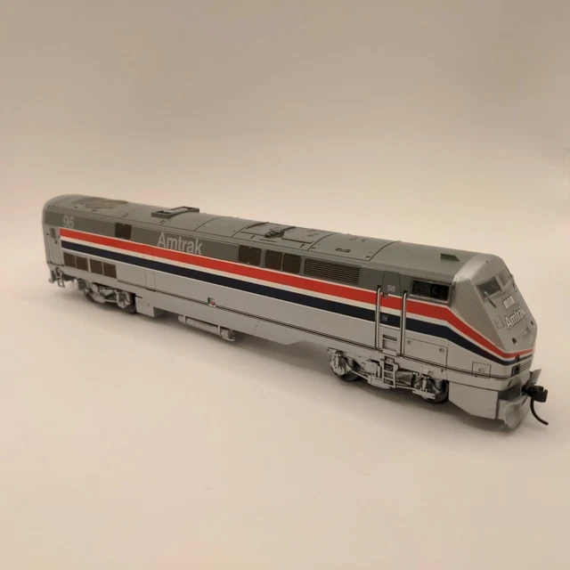 Athearn RTR HO Amtrak P42 AMD-103 Phase III #96