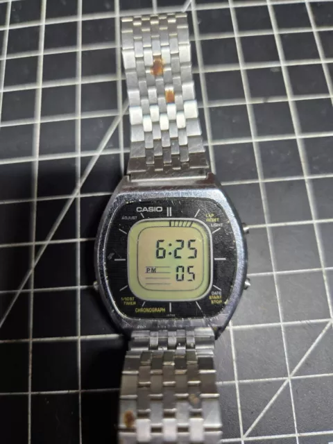レア VINTAGE 1980's CASIO 56QS-38 デジタル腕時計|メンズ レア VINTAGE 1980's CASIO 56QS-38 デジタル腕時計|メンズ
