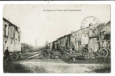 CPA Carte Postale France  - Un village de la Woëvre après le bombardement-1914.
