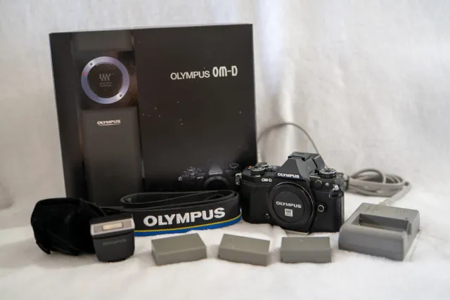 Olympus OM-D E-M5 Mark II 16.1MP Digital SLR Camera Body w/ Flash, Batteries