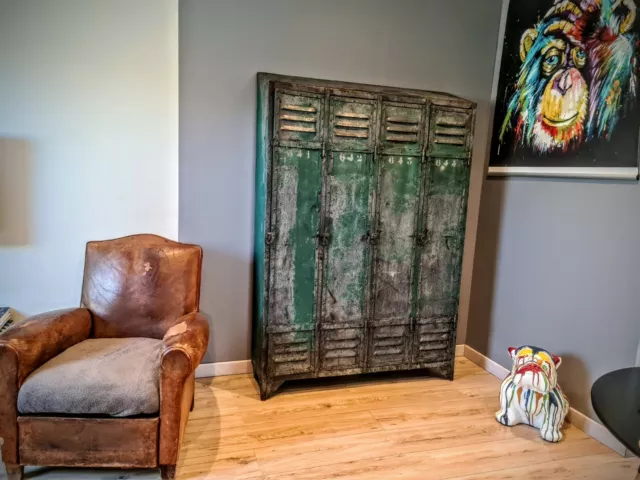 Armoire metallique industrielle  1920 rivetes Vestiaire. 4Portes. 3