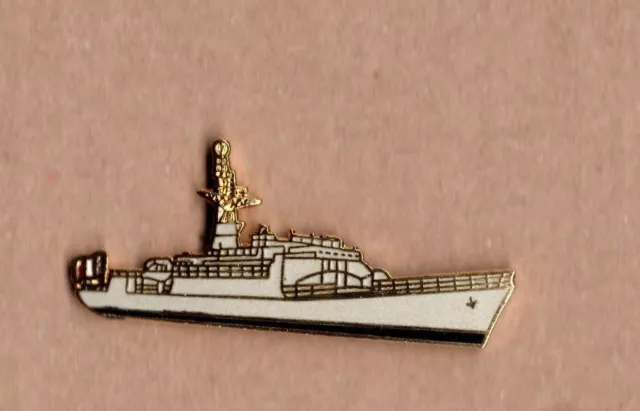 pin's armée militaire / bateau navire de guerre militaria F795