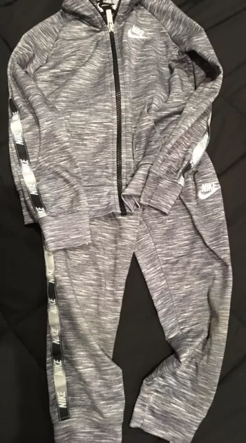 NIKE Boys Size 4T Jogging Suit Grey