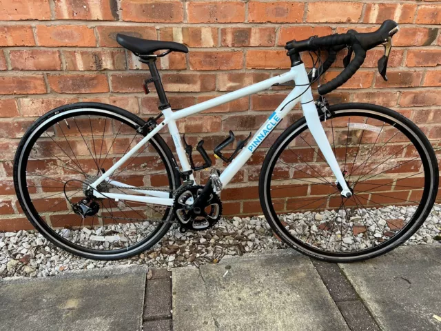 Pinnacle laterite 3 shop 2020 road bike