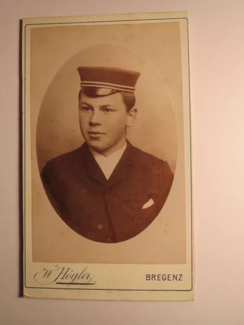 Bregenz - Schüler mit Mütze - Portrait - CDV Högler / Studentika
