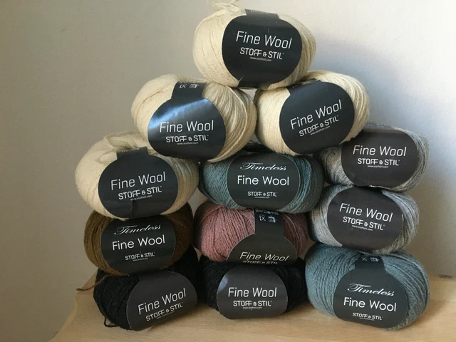GROSSES WOLLPAKET  STOFF & STIL // 12 x 50 g // verschiedene Farben // UNBENUTZT
