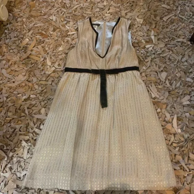 Alice and olivia dress gold fit and flare XS EUC