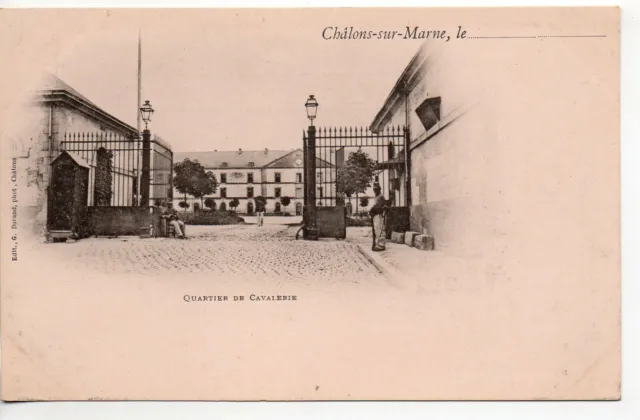 CHALONS SUR MARNE - Marne - CPA 51 - Militaires - Caserne Quartier de Cavalerie