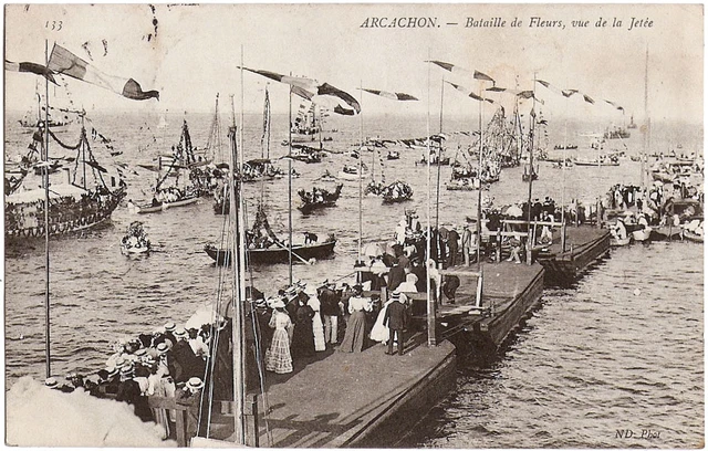 ARCACHON (33) - Bataille de Fleurs, vue de la Jetée