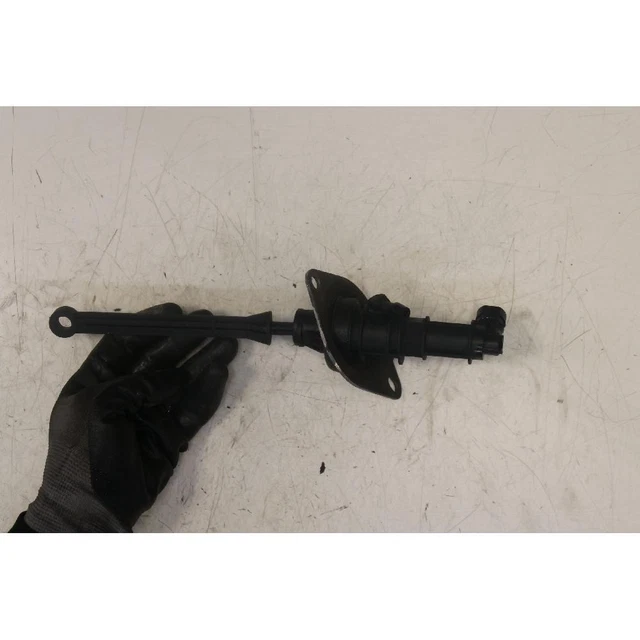 Pompe D'Embrayage LPR 7743 - Pièce De Qualité Équivalente OEM