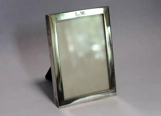 Vintage Tiffany & Co Makers Sterling Silver Picture Frame 5682 16539 Vintage Tiffany & Co Makers Sterling Silver Picture Frame 5682 16539