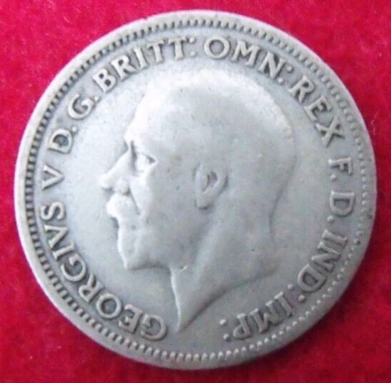 1931 GEORGE V SILVER SIXPENCE  ( 50% Silver )  British 6d Coin.   211