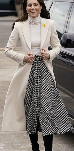 Gonna bianca e nera best sale zara