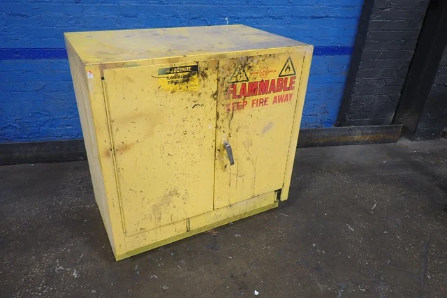 Euc-Justrite 25730 Flammable Cabinet 22 Gallons/ 21" X 32" X 21" Id 05231640031