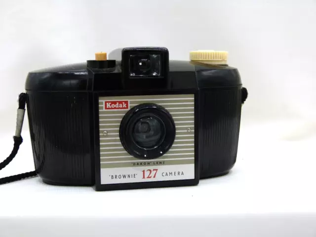 Kodak Brownie 127 Camera Dakon Lens