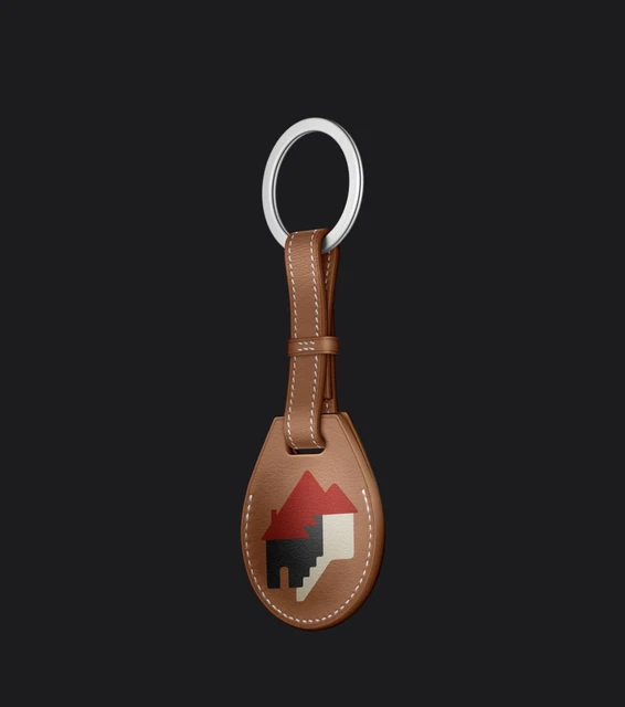 Brand New Authentic Apple AirTag Hermès Key Ring Maison Leather Brand New Authentic Apple AirTag Hermès Key Ring Maison Leather