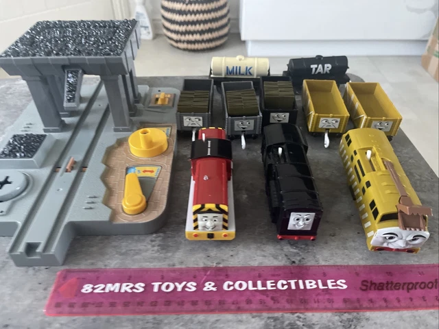 THOMAS THE TANK Engine Bundle DIESEL 10 Salty MOTORIZED Coal Station ...