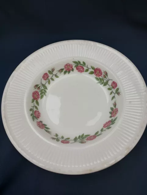 Beautiful Wedgwood Rosalind Bowl In Excellent Condition 