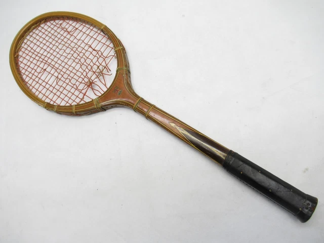 VINTAGE KAWASAKI MULTI-PLY DE LUXE WOODEN TENNIS RACQUET. ANTIQUE / DISPLAY VINTAGE KAWASAKI MULTI-PLY DE LUXE WOODEN TENNIS RACQUET. ANTIQUE / DISPLAY