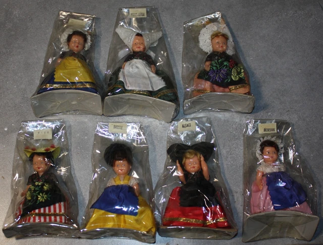 LOT DE 23 poupées anciennes folkloriques ethniques monde – vintage collection EUR 11,00 - FR