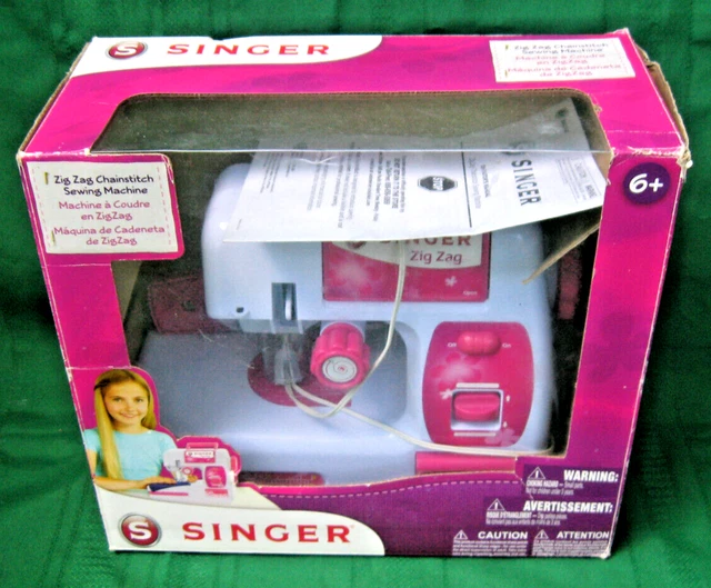 SINGER ZIG ZAG Childs Sewing Machine New in Box w/ Pedal £23.57 PicClick UK