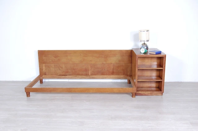 Struttura letto singolo design anni ’30 Comodino in massello stile razionalista