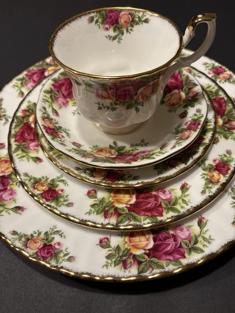 Royal Albert Old Country Roses 1962